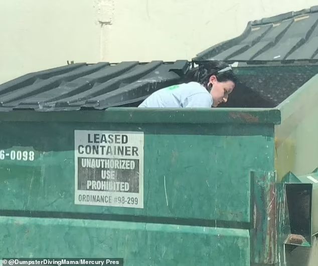 Texas: Dumpster diving mum reveals how she earned over $76k as a dumpster diver