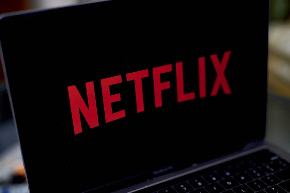 Netflix loses subscribers for the first time in more than 10 years