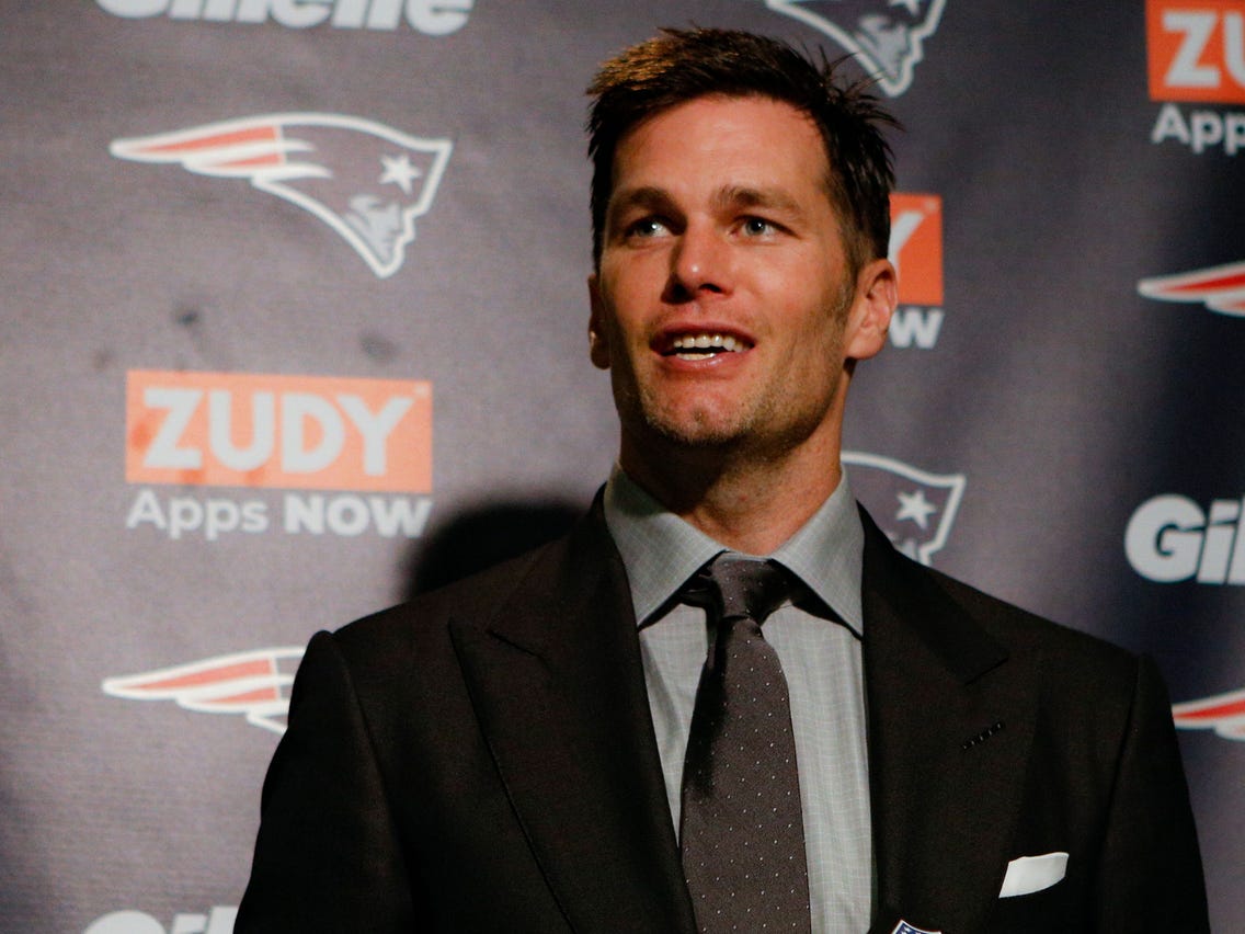 Tom Brady comes out of retirement, plans to play for Tampa next season