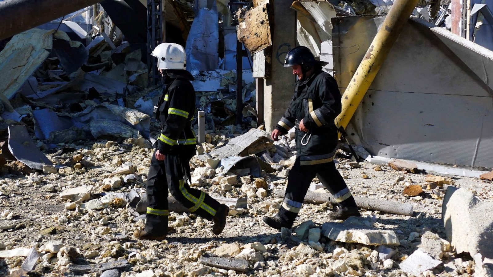 Ukraine opens first war crimes trial of captured Russian