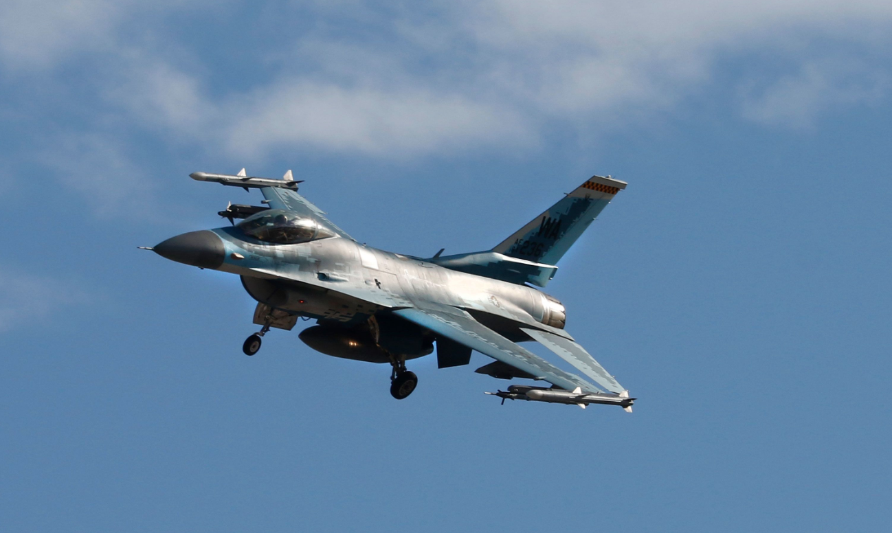 Breezy Explainer: Pros of having fighter jets and why does Ukraine want ...