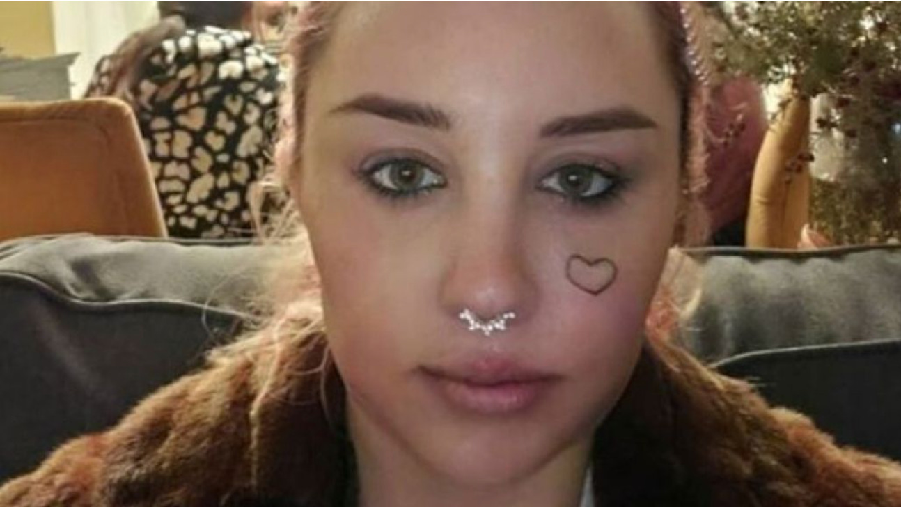 Amanda Bynes placed on a 72-hour psychiatric hold in Los Angeles
