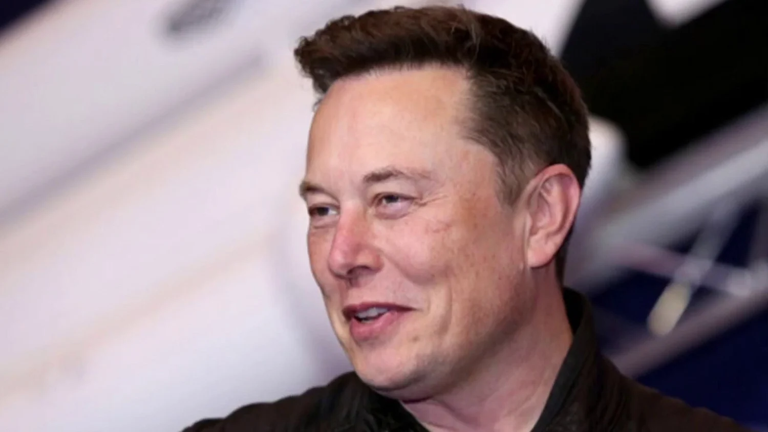 Elon Musk In Beijing Expected To Meet Top Chinese Officials During His Trip Breezyscroll 2473