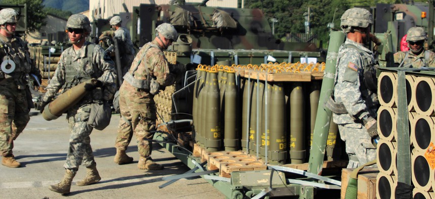 What are cluster bombs, that US is sending to Ukraine?