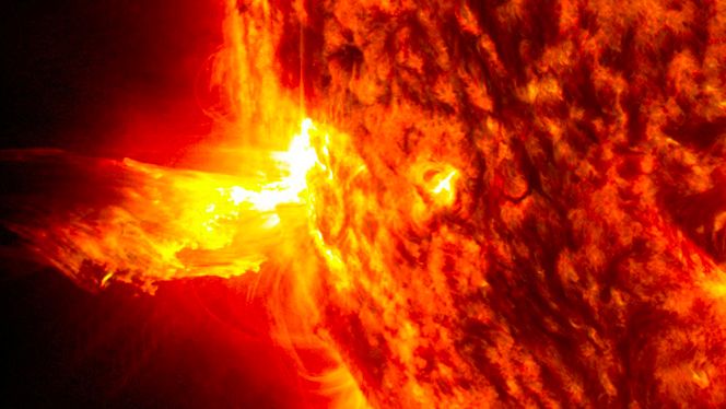 Sun to reach solar maximum in 2 years, may lead to "internet apocalypse"