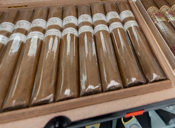 Federal judge blocks FDA's attempt to regulate premium cigars, citing ignored scientific evidence