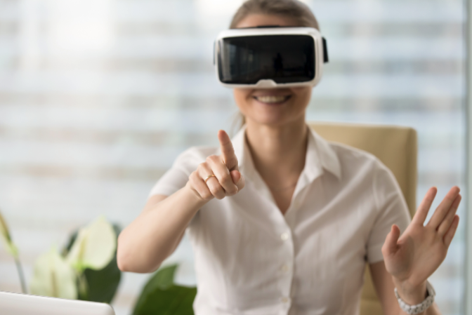 Enhancing E-Commerce Success: Harnessing the Power of Virtual Tours