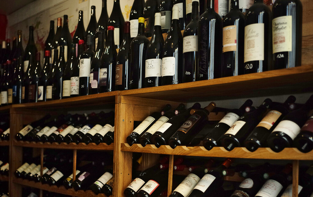 France allocates €200 million France to destroy excess wine as demand falls