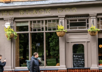 The Black Dog pub: Taylor Swift’s mention makes this London Pub overtake Big Ben, London Eye, and Buckingham Palace in popularity