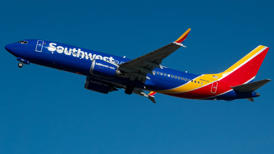 Southwest Airlines flight makes harrowing drop to 400 feet from ocean