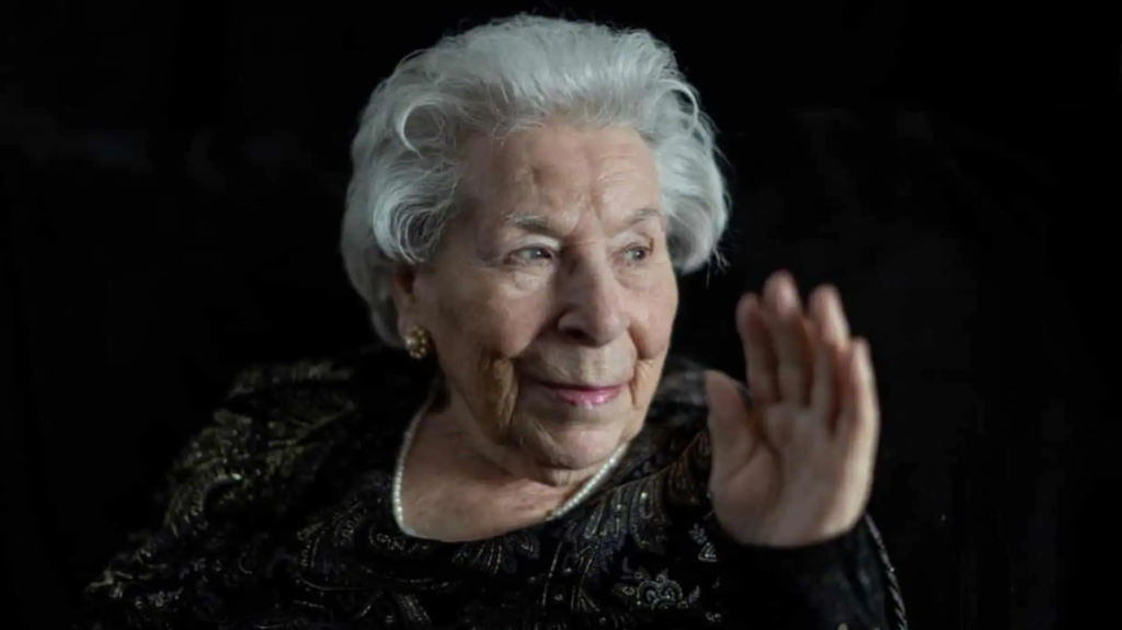 Jeannette Charles, Queen Elizabeth II lookalike, dies at 96
