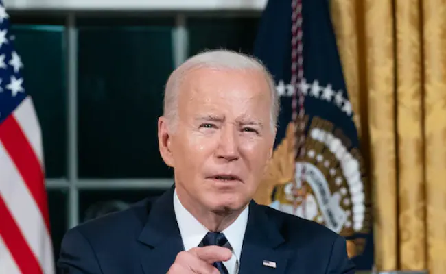 "Time for Joe to go": Former White House photographer urges Biden to drop out after Trump debate