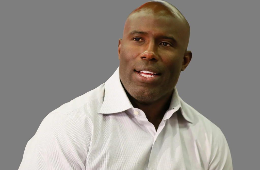 Football Hall of Famer Terrell Davis removed from United Airlines plane after tapping a flight attendant