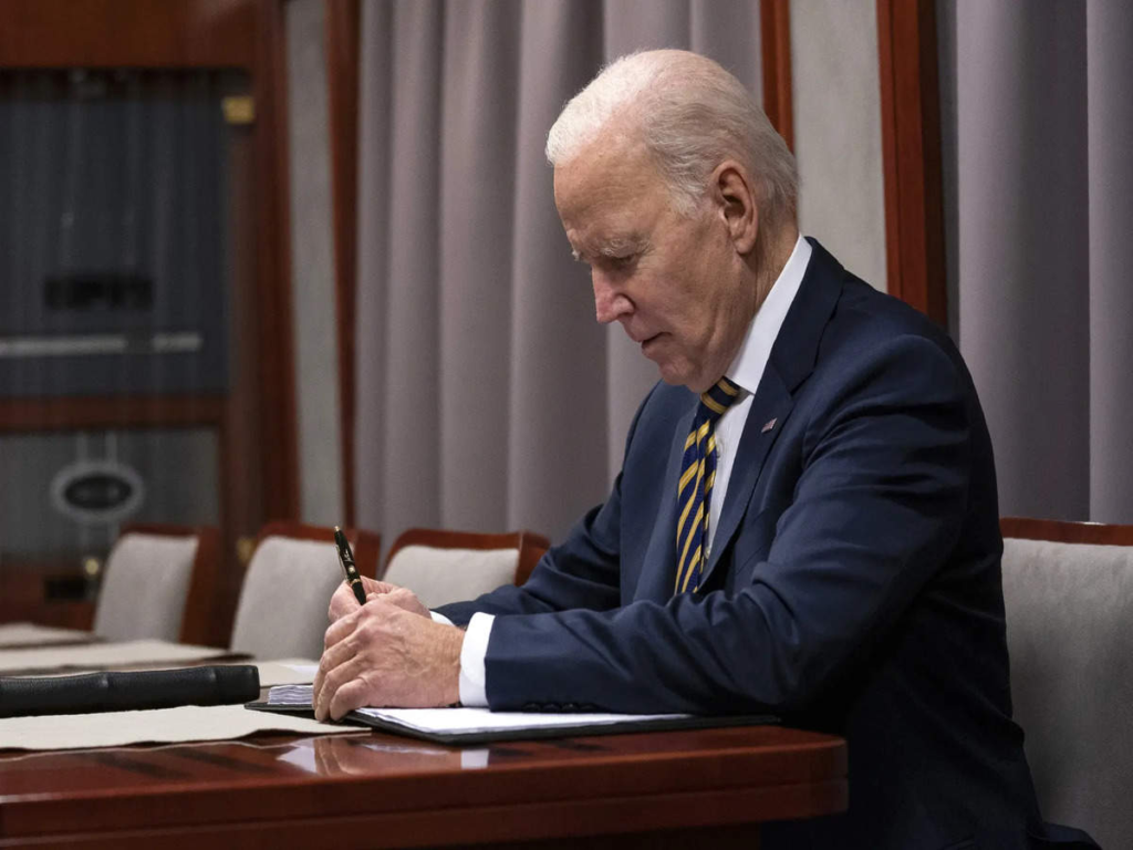 Joe Biden gave aides one minute's notice before dropping out of the presidential race