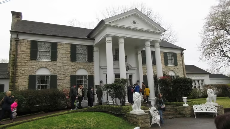 Missouri woman charged in alleged scheme to sell Graceland and extort Elvis Presley's family