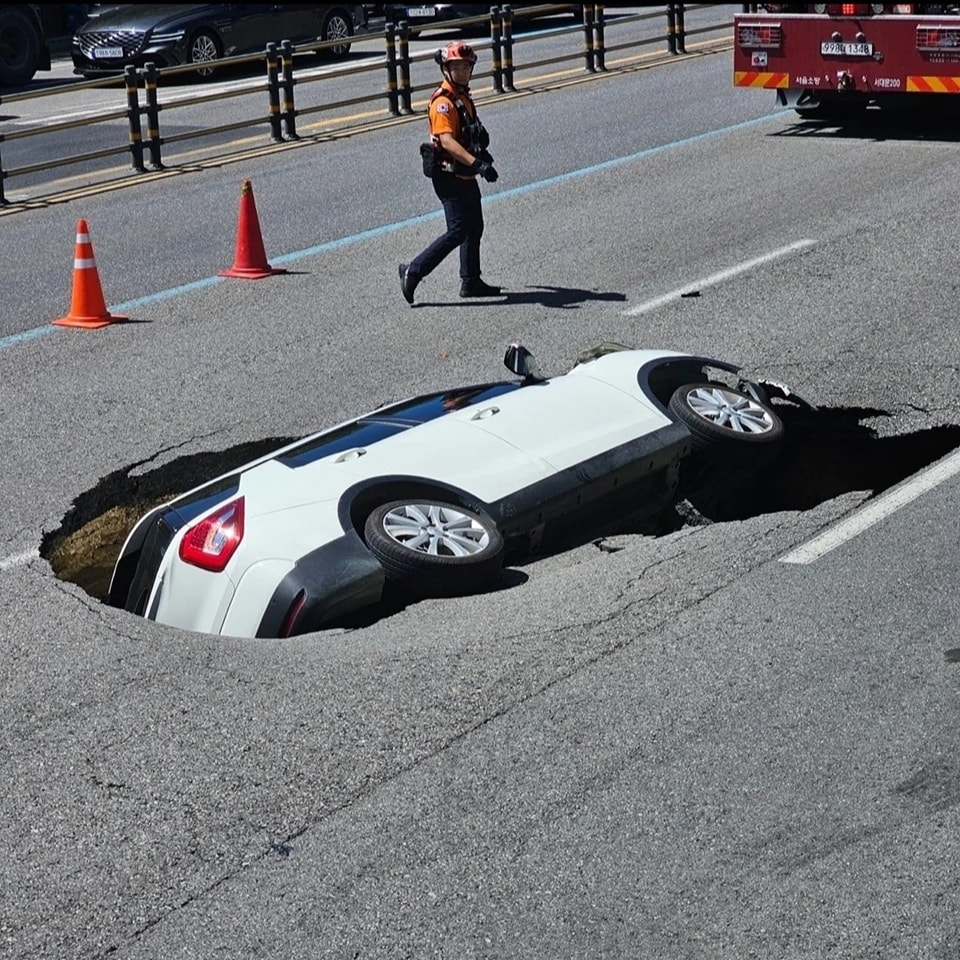 Watch: Massive sinkhole in Seoul swallows SUV, injures elderly couple