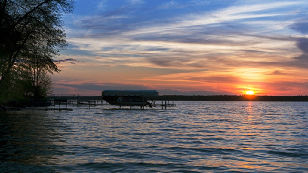 Centuries-old human remains discovered on Minnesota lake shore