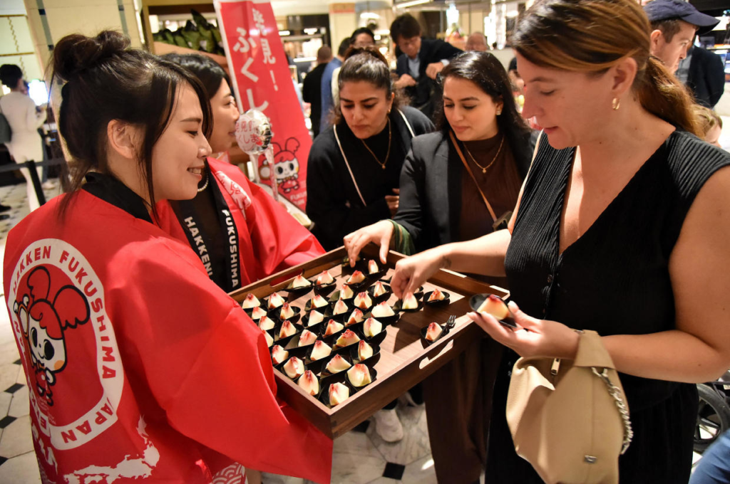 London: Peaches from Fukushima nuclear disaster zone land at Harrods with a hefty price tag