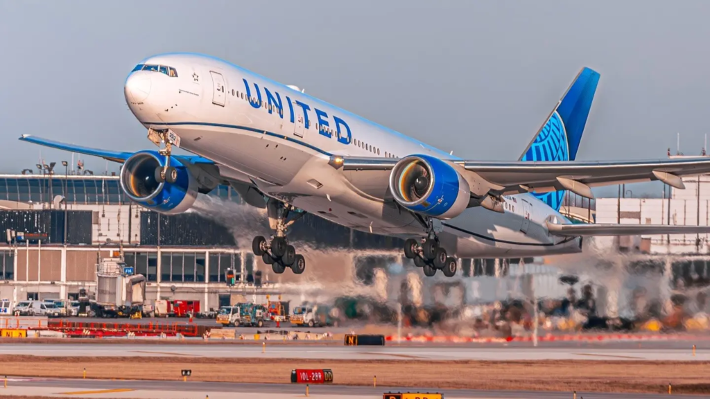 United Airlines signs deal with Starlink to offer free in-flight Wi-Fi