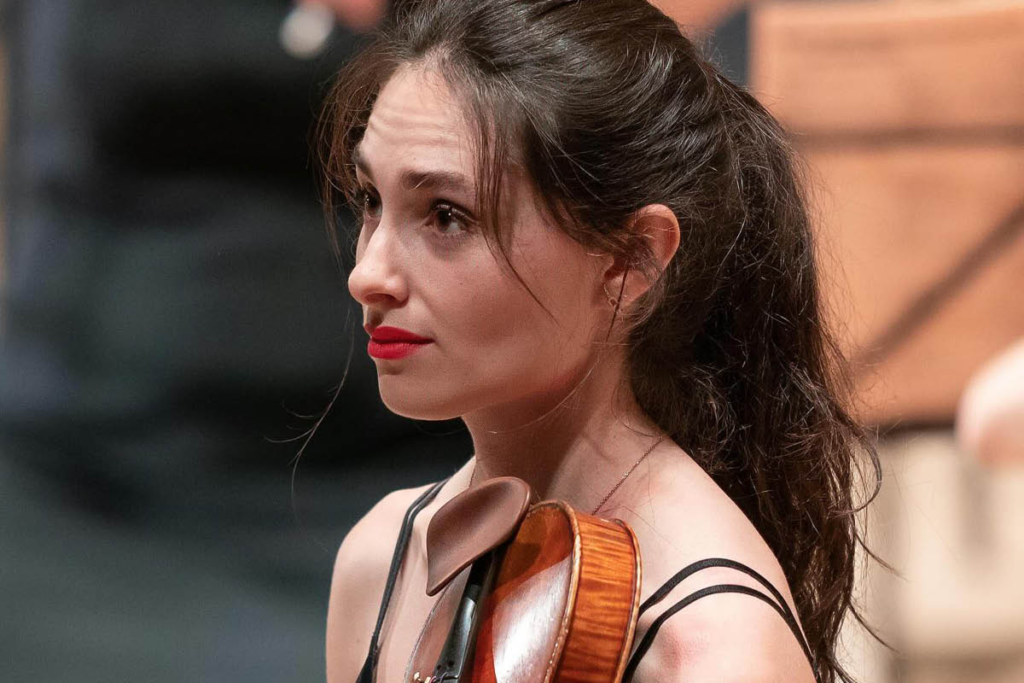 Award-winning violinist Esther Abrami barred from boarding Ryanair flight over 200-year-old violin