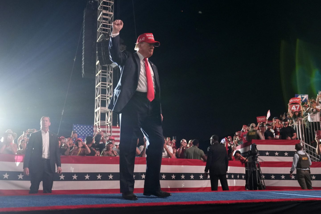 Man with shotgun and loaded handgun arrested near Donald Trump's California rally