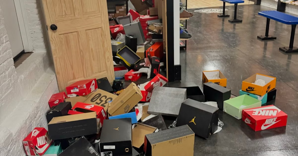 ‘Drunk’ thief steals 100 shoes from Cincinnati sneaker store—All right-footed