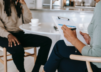 Man gets rejection email from company in the middle of interview
