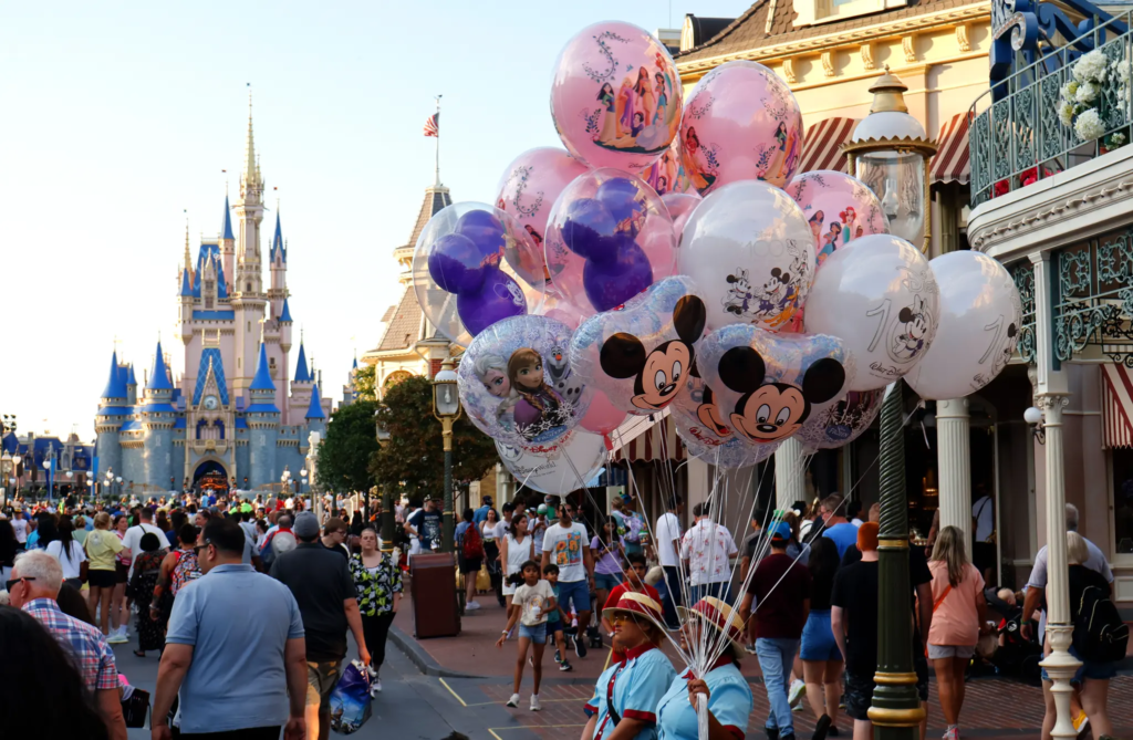 U.S. Army contractor and his girlfriend takes 31 trips to Disney World after stealing $500K from government