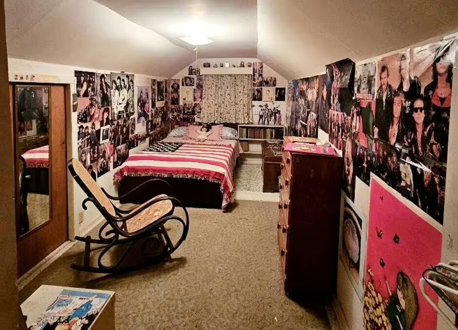 Sisters discover perfectly preserved 1980s bedroom in family home: A time capsule of nostalgia