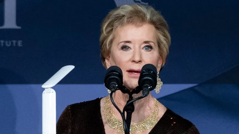 What is the qualification of Linda McMahon, new US Education Secretary?