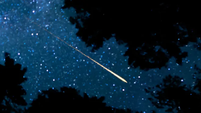 How to spot a fireball from the first branch of the Taurid meteor showers