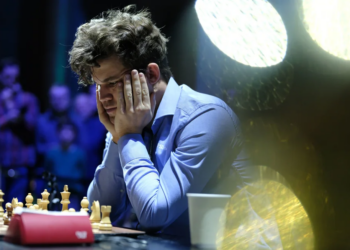 Why was Magnus Carlsen banned for wearing jeans? Chess champion exits World Rapid Chess Championship over dress code drama