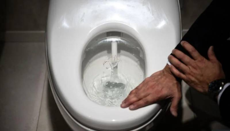 Do not wipe toilet seats with toilet paper, warns Japanese manufacturer. Here's why