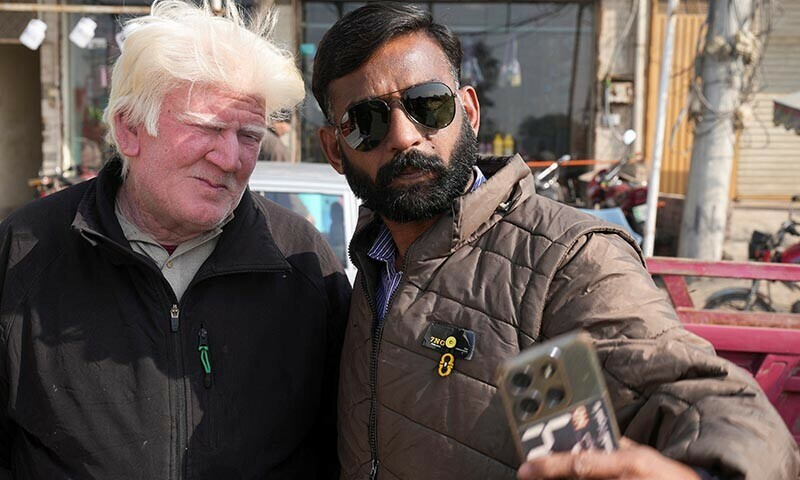 Watch: Donald Trump look-alike sings to sell pudding in Pakistan