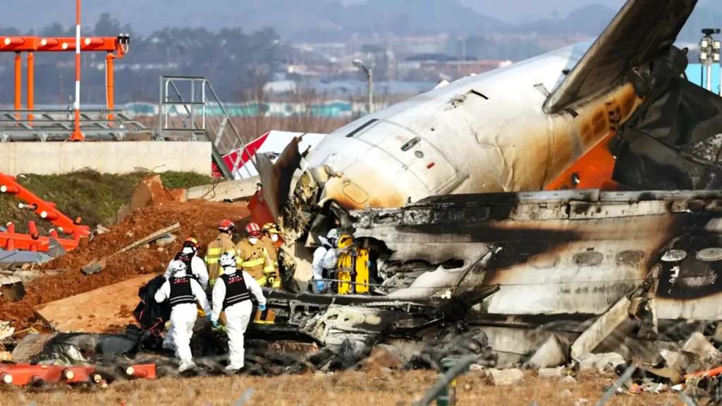 Jeju Air flight crash: Black boxes stopped recording four minutes before crash