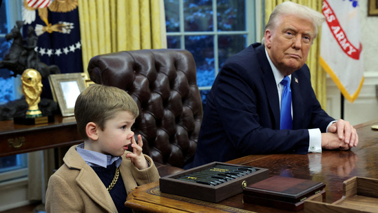 Did Donald Trump replace Resolute Desk after Elon Musk's son wiped booger on it?