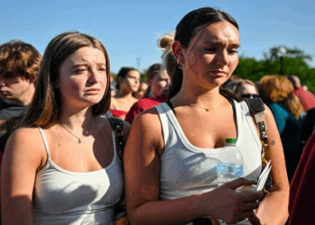 How Florida students survived mass shooting using chewing gum